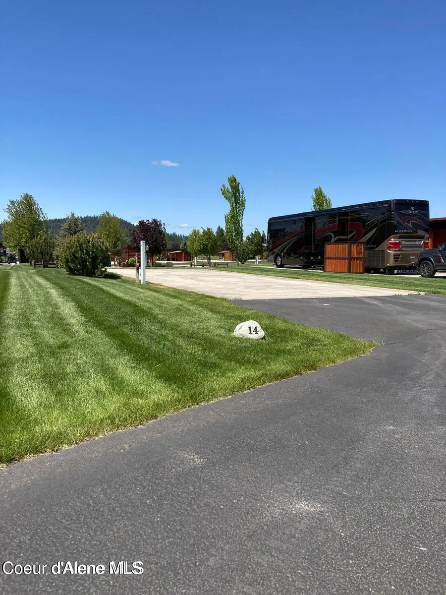 14 Sandtrap LN, Blanchard, ID 83804 - Image #2