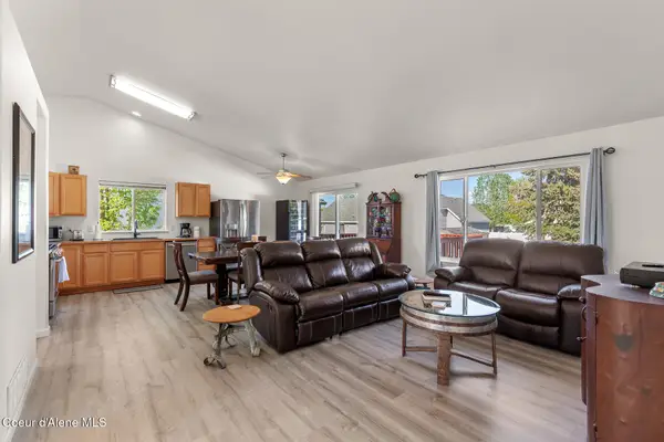 8178 N Coolin DR, Hayden, ID 83835