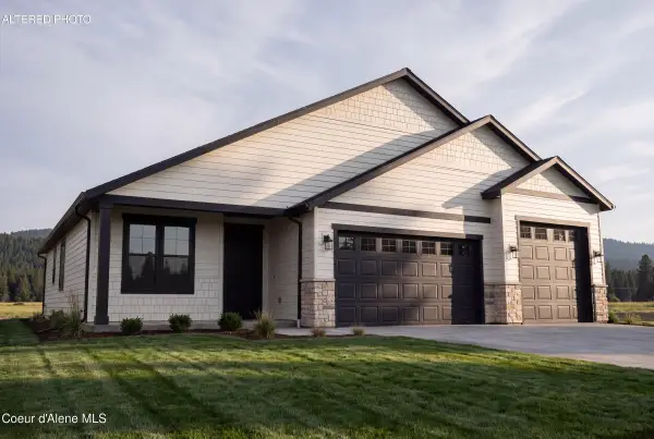 9412 N Balmoral Dr, Post Falls, ID 83854