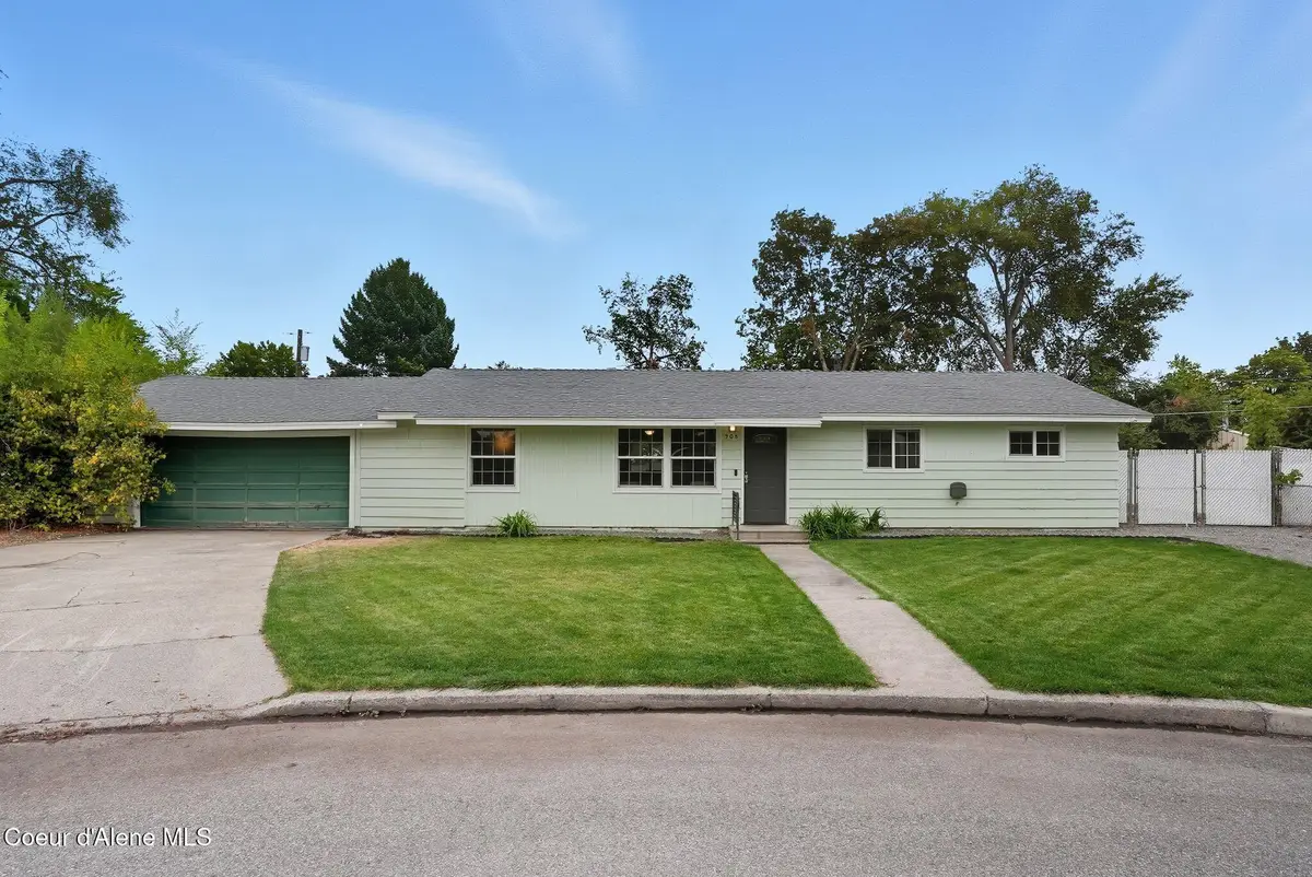 908 N Ravalli Ct, Spokane Valley, WA 99037 - Image #1