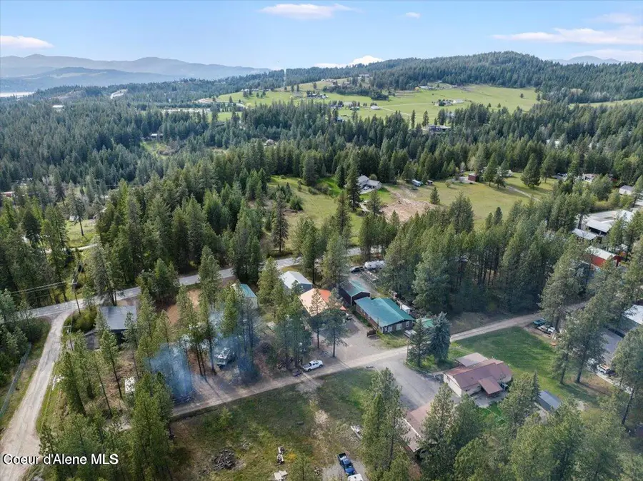 1847 S Dillon DR, Coeur Dalene, ID 83814 - Image #2
