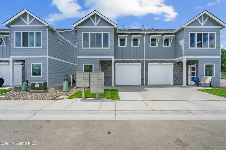 635 N Galbraith Lp, Post Falls, ID 83854 - #2