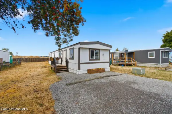 10657 N Benoit ST, Hayden, ID 83835