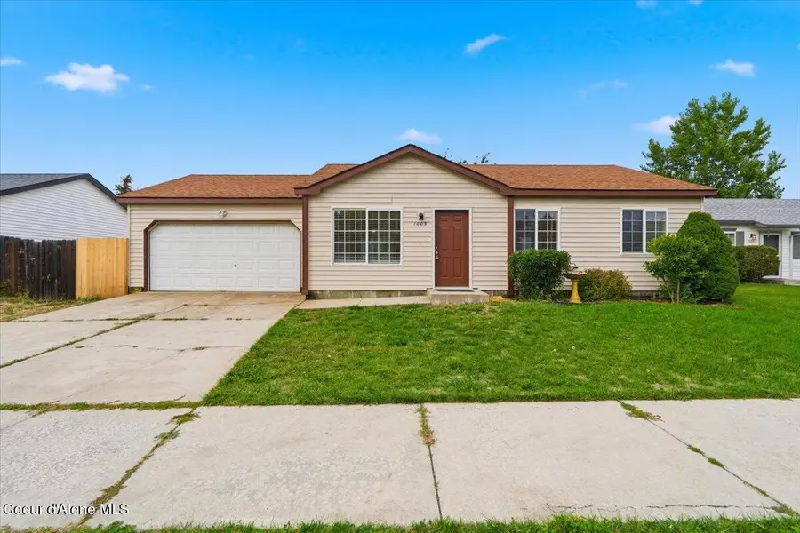 1003 E Teton AVE, Post Falls, ID 83854 - #2