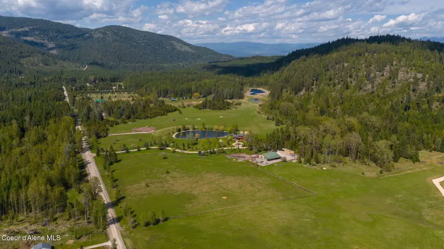 289 Gold RD, Naples, ID 83847 - #3