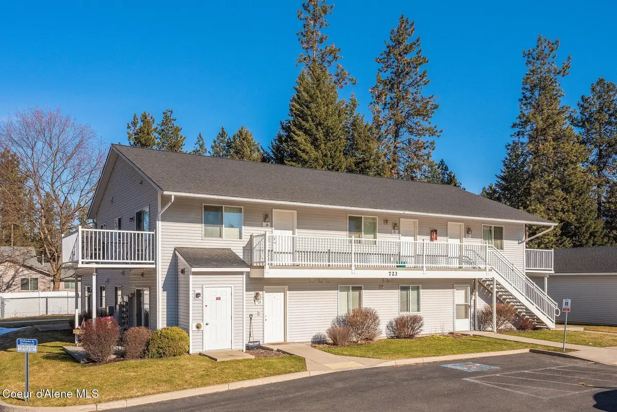 723 E Whispering Pines LN #APT 19, Coeur Dalene, ID 83815 - #1