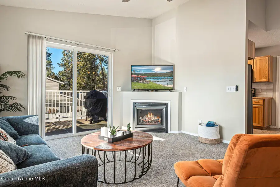 723 E Whispering Pines LN #APT 19, Coeur Dalene, ID 83815 - #3