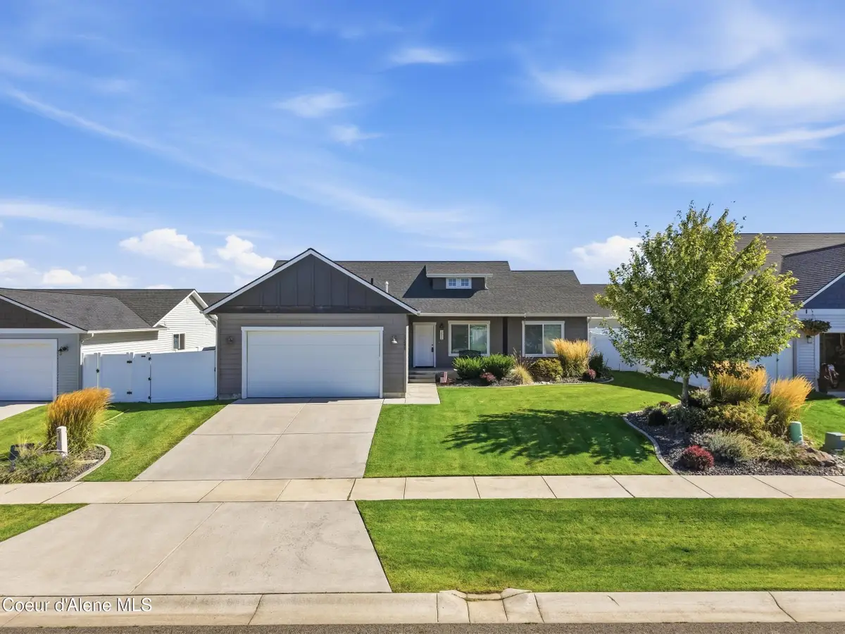 12090 N Gipper Loop, Rathdrum, ID 83858 - #1