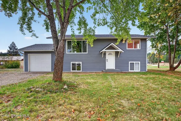 60 Cherry LN, Moyie Springs, ID 83845