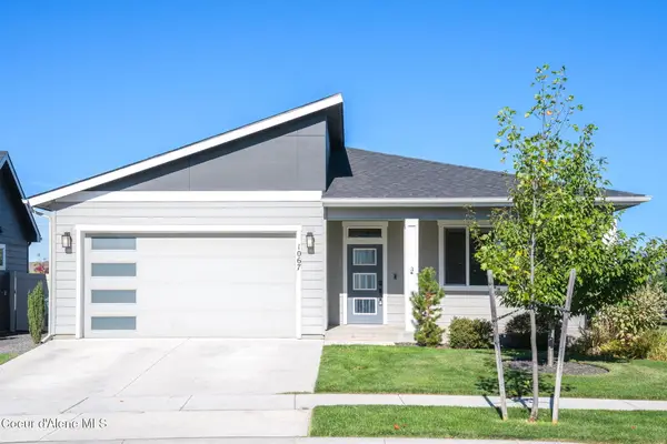 1067 E Percival Ave, Post Falls, ID 83854