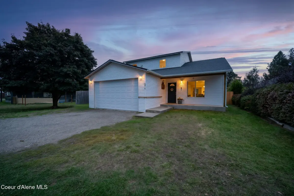 5938 W New Hampshire ST, Spirit Lake, ID 83869 - #1