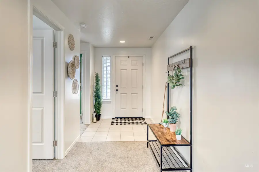 317 Cliff Swallow Ave, Caldwell, ID 83605 - Image #3