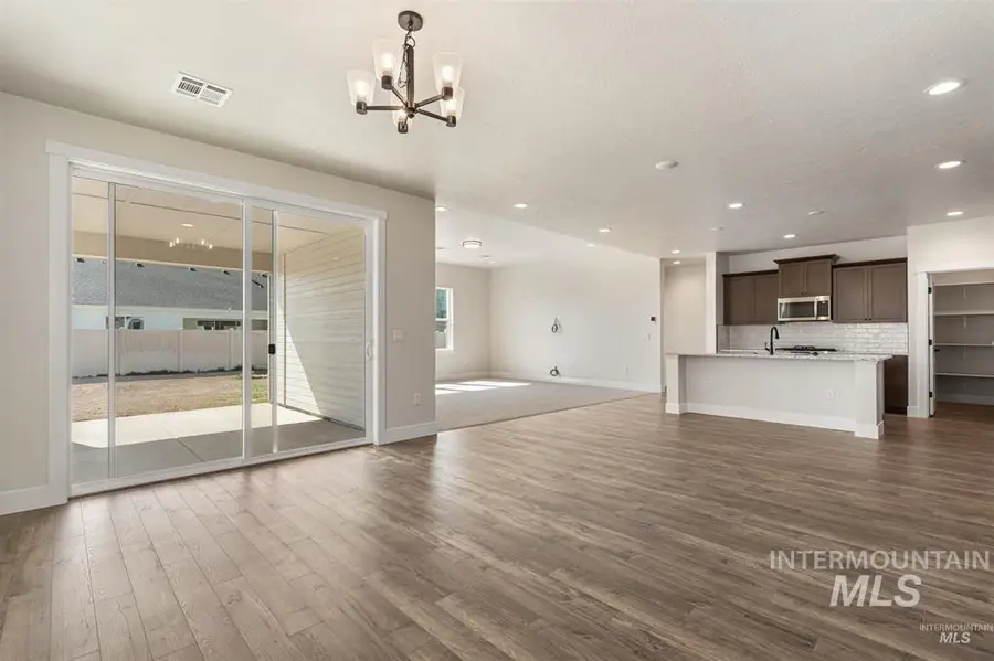 5672 N Chestnut Hill Way, Meridian, ID 83646 - Image #3