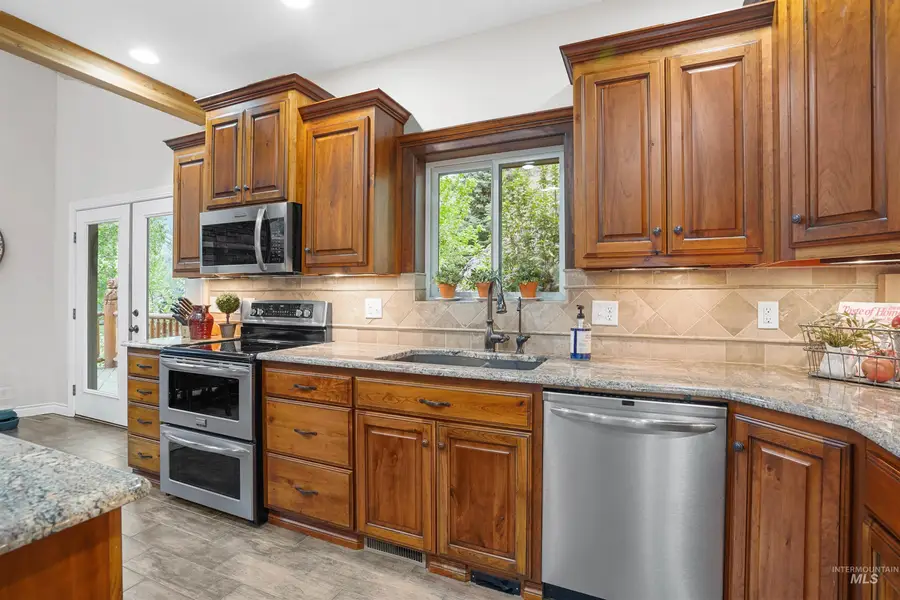 9 Autumn Blaze Lane, Salmon, ID 83467 - Image #3