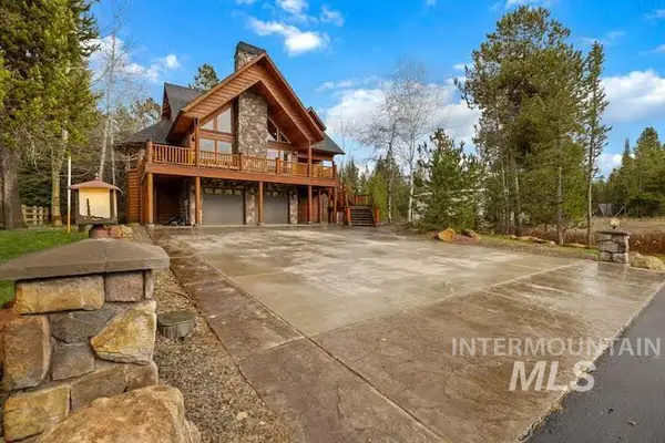 12782 Hereford Rd, Donnelly, ID 83615