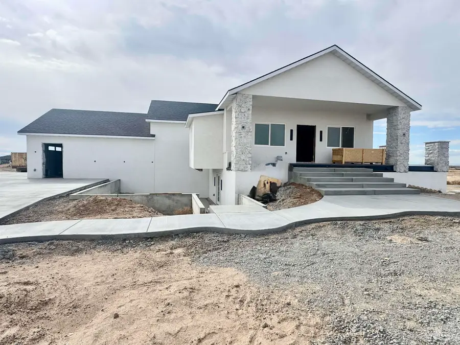 1951 E Bonanza Ct, Mountain Home, ID 83647 - Image #2