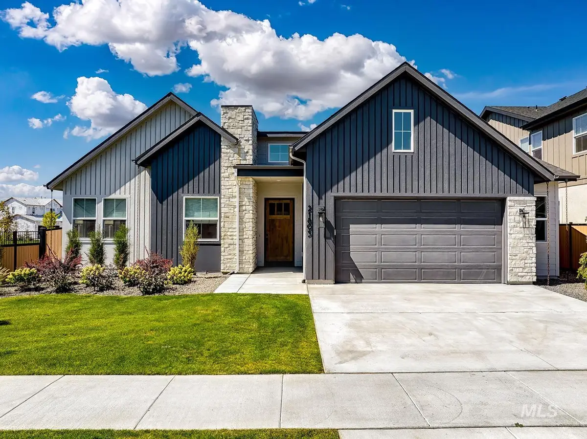 21895 Paint Ave, Star, ID 83669 - Image #1