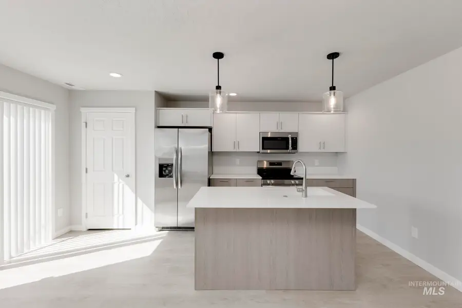 119 Caribou St, Horseshoe Bend, ID 83629 - Image #3