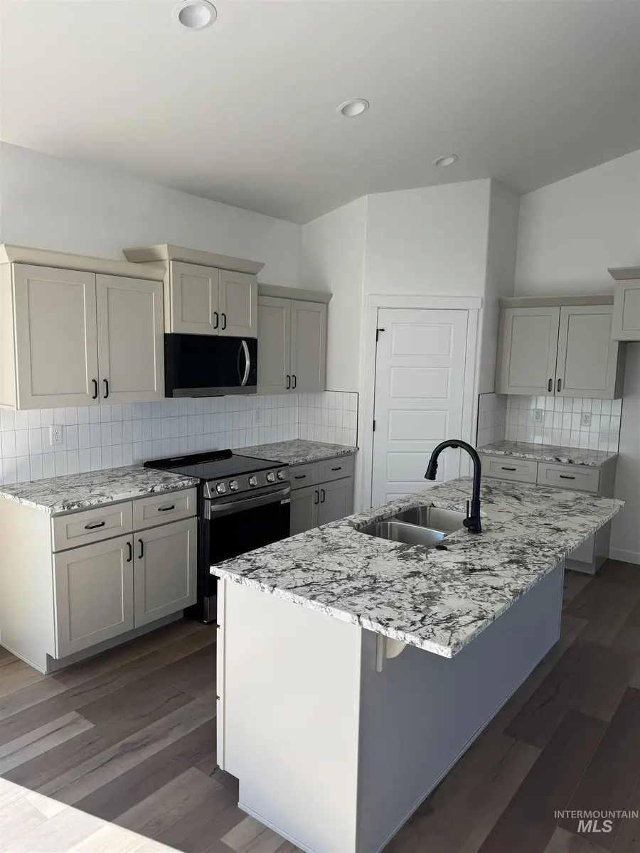 1295 Starlight Loop, Twin Falls, ID 83301 - Image #3