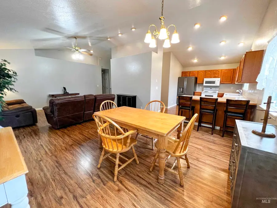 875 Hughes Dr, Payette, ID 83661 - Image #3