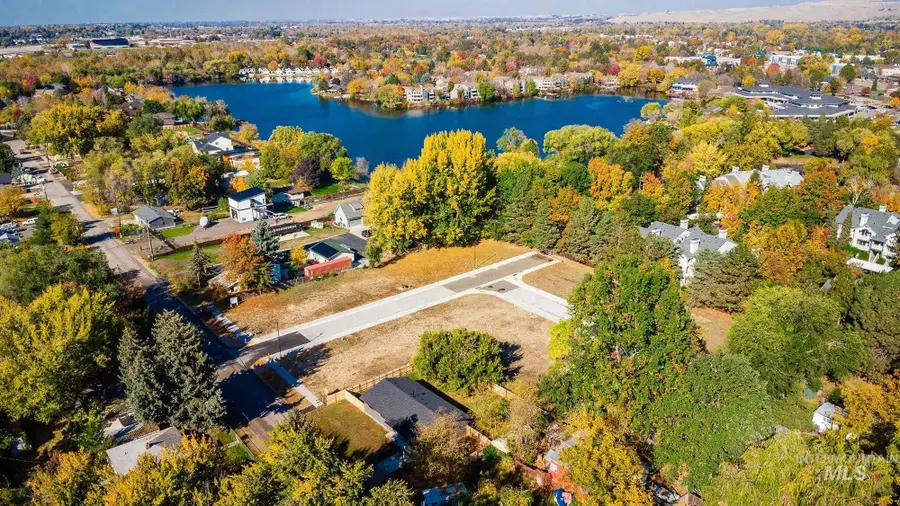 3035 N Water Run Ln., Boise, ID 83703 - Image #2