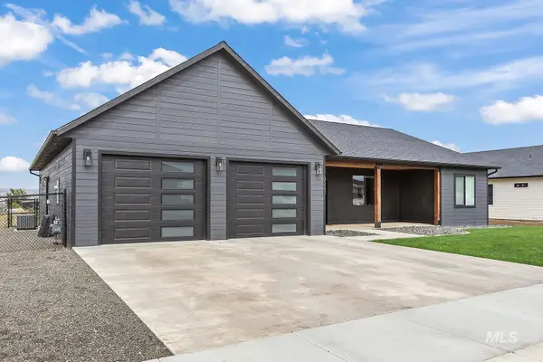 2243 Powers Dr, Lewiston, ID 83501