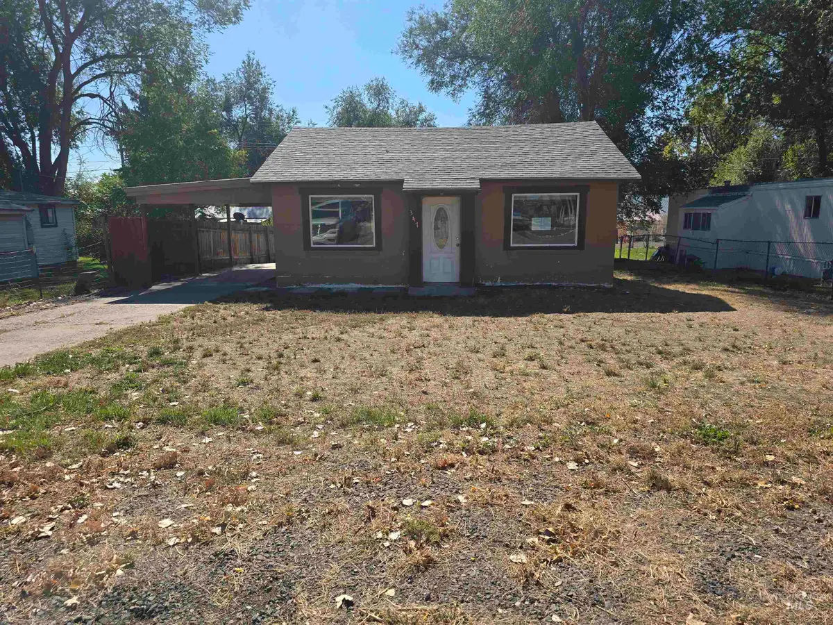 347 W 3rd Ave, Wendell, ID 83355 - Image #1