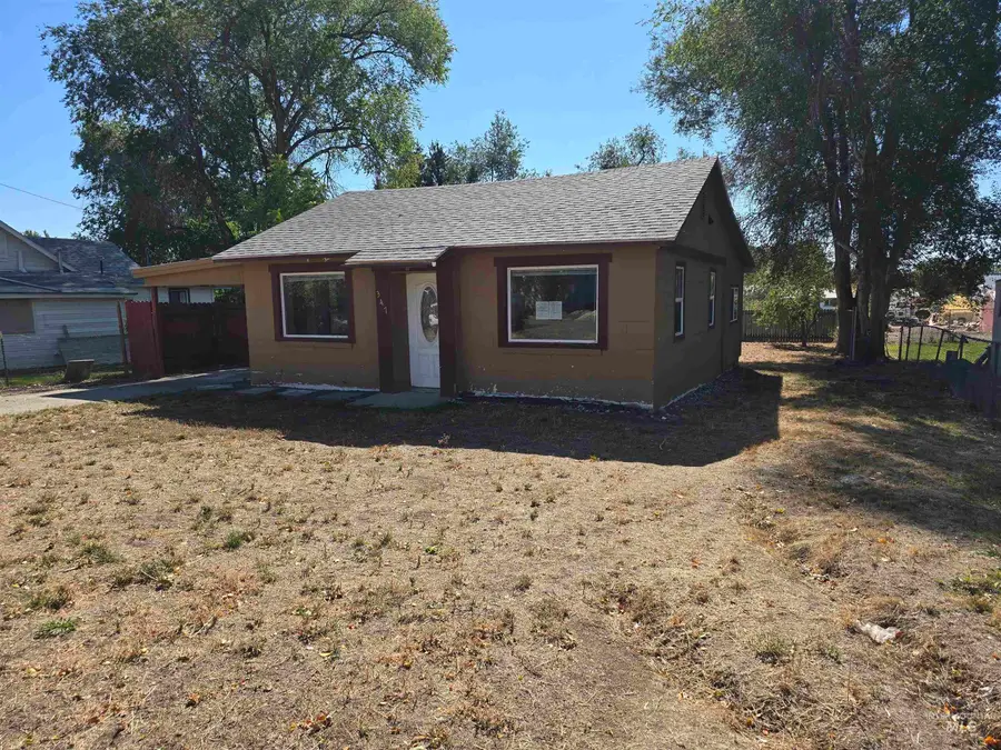 347 W 3rd Ave, Wendell, ID 83355 - Image #3