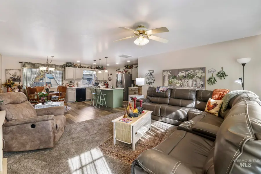 340 E Avenue D, Wendell, ID 83355 - Image #2