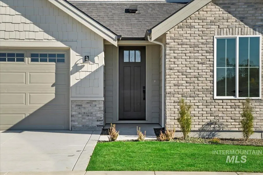 7094 N Canter Trail Ave, Meridian, ID 83646 - Image #3