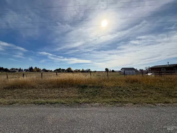 1225 E 800 N, Richfield, ID 83349