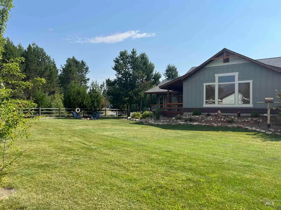 38 White Fir Lp, Donnelly, ID 83615 - Image #2