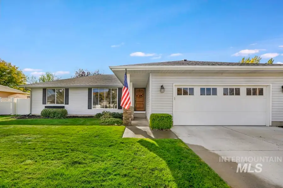 637 Pine St, Gooding, ID 83330 - Image #2