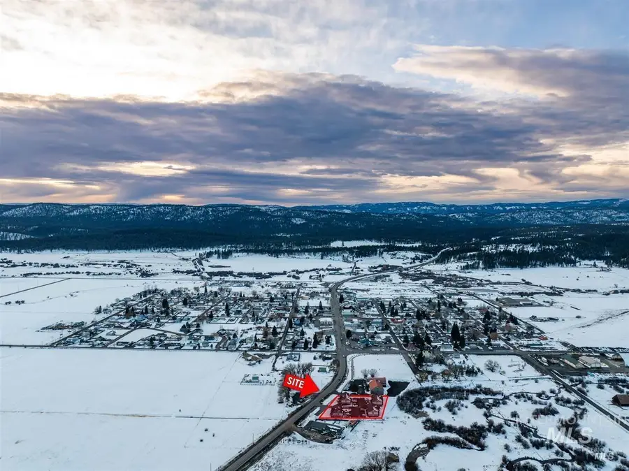 660 Virginia St, New Meadows, ID 83654 - Image #2