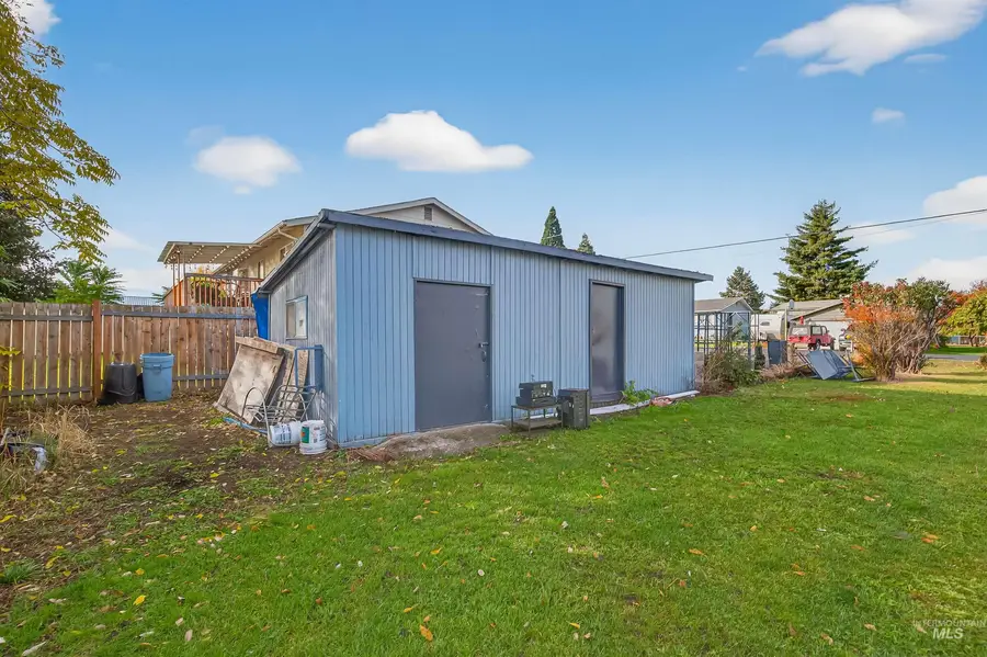 1402 Burrell Ave, Lewiston, ID 83501 - Image #2