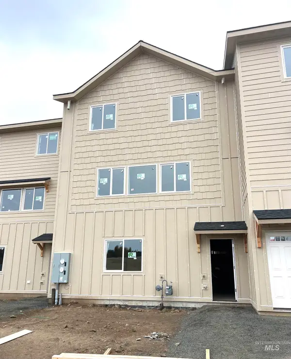 1377 Edington, Moscow, ID 83843