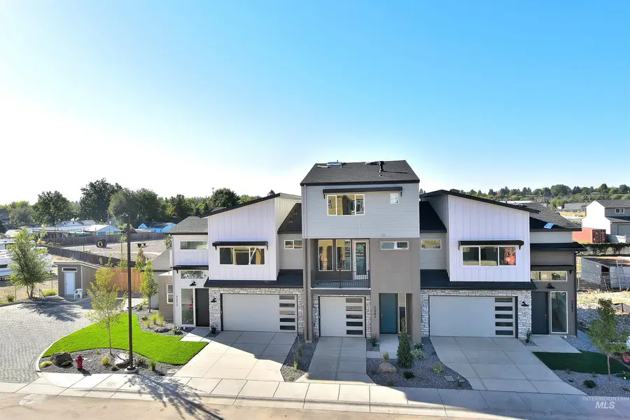 5273 N River Water Lane, Garden City, ID 83714 - Image #2