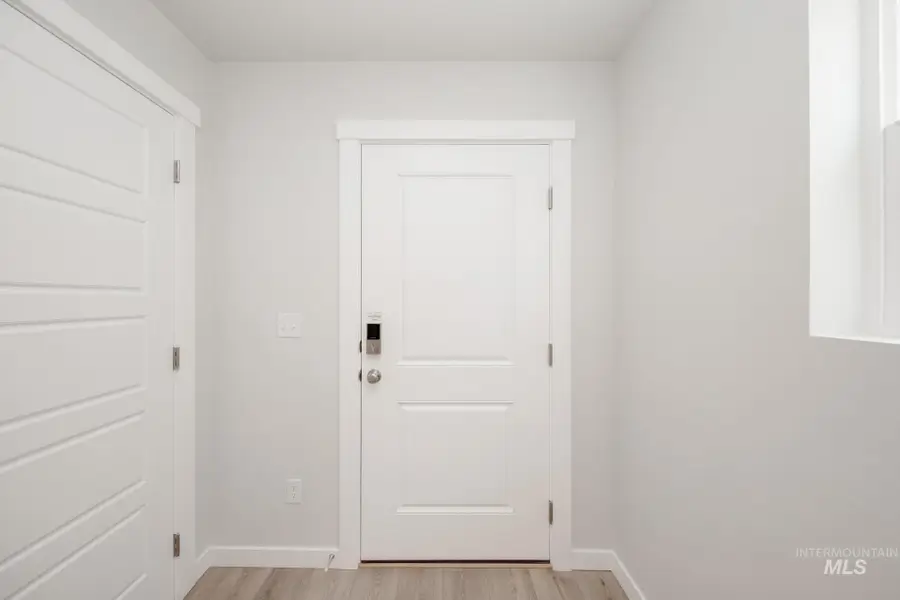 234 Caribou Ct, Horseshoe Bend, ID 83629 - Image #2