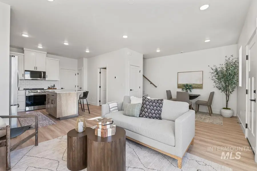 2105 E Deep Purple Lane, Meridian, ID 83642 - Image #2