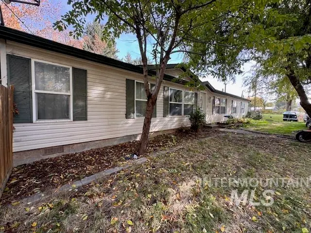 7880 Sweet Ola Hwy, Sweet, ID 83670 - Image #1