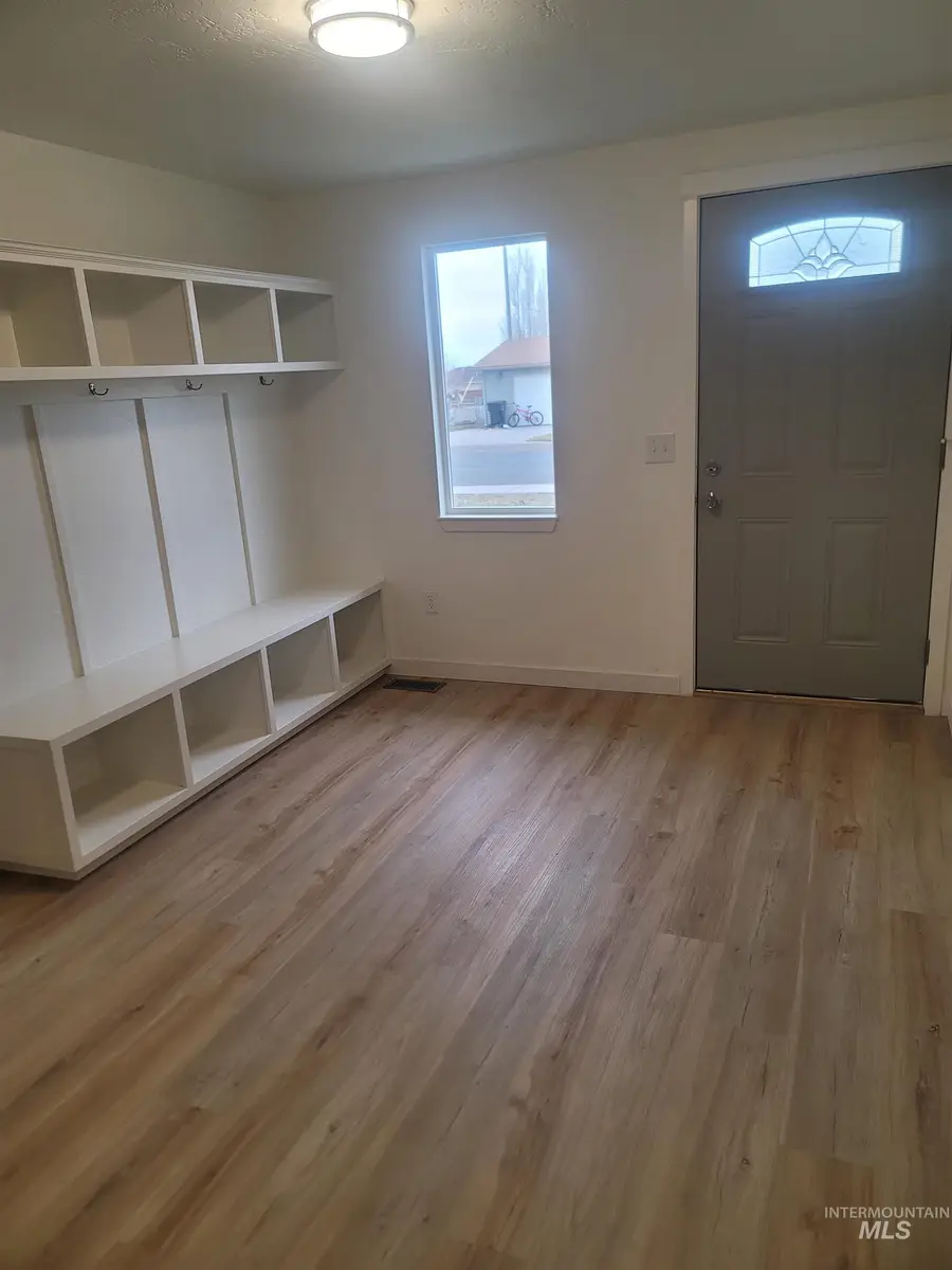 939 Craven Ave, Buhl, ID 83316 - #3