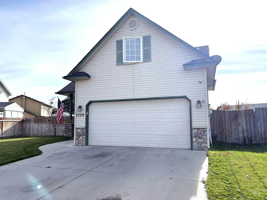 7729 Prism Ct, Nampa, ID 83687 - Image #2