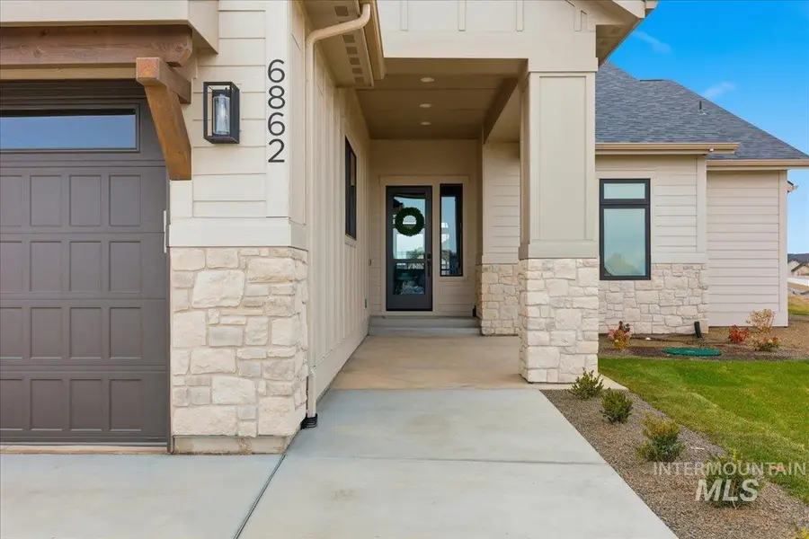 6862 E Chicken Hawk Loop, Nampa, ID 83686 - Image #2