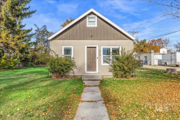 912 E Amity, Nampa, ID 83686