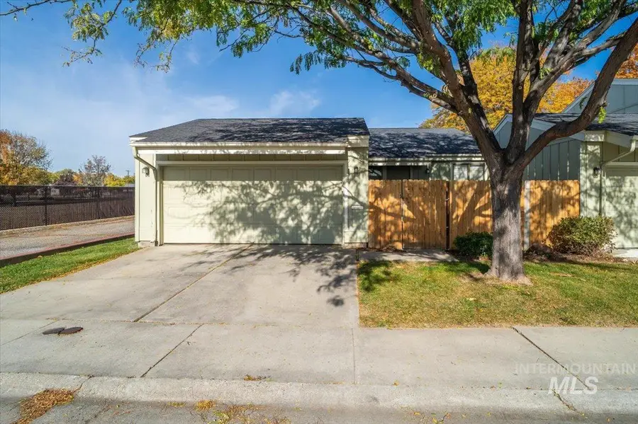 2473 N Westminster Ln, Boise, ID 83704 - Image #3