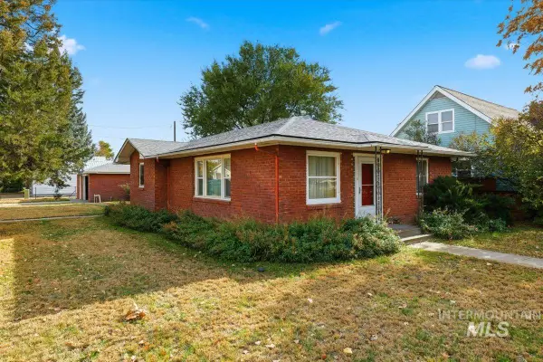 610 SW 5th St, Ontario, OR 97914