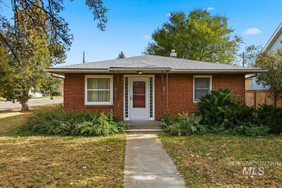 610 SW 5th St, Ontario, OR 97914 - Image #2