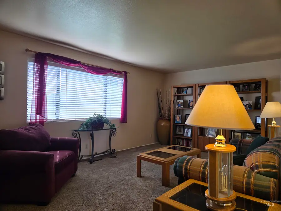 1439 Hunter Ln, Ontario, OR 97914 - Image #3