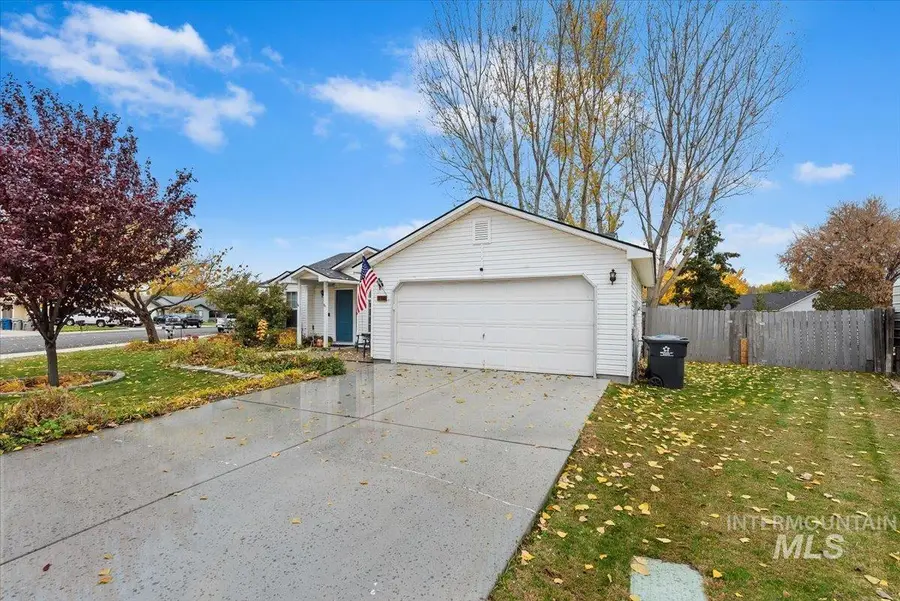 634 Mountain St, Middleton, ID 83644 - Image #2