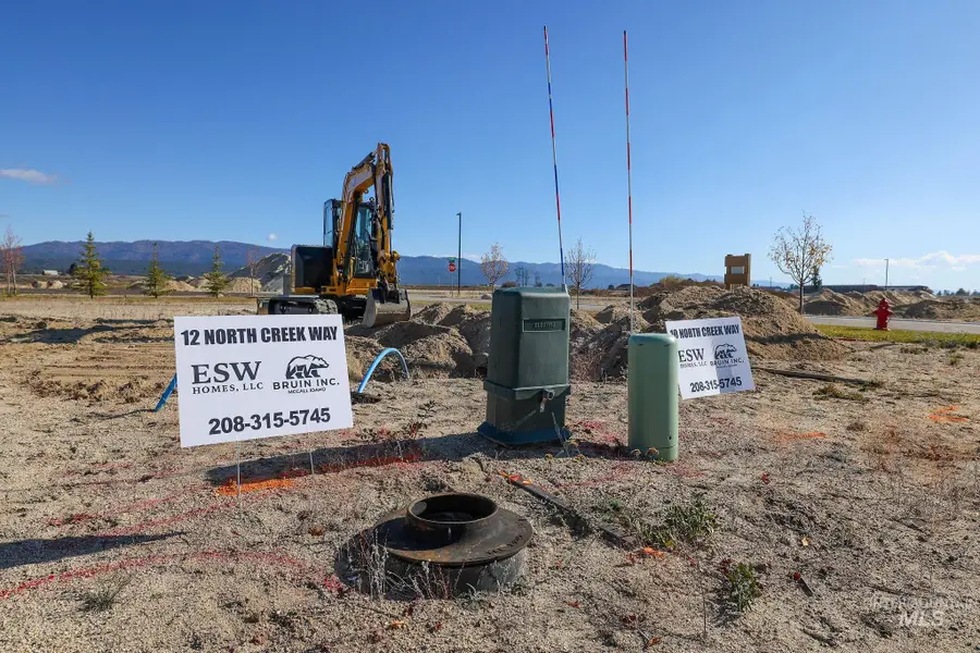 10 North Creek Way, Cascade, ID 83611 - Image #2